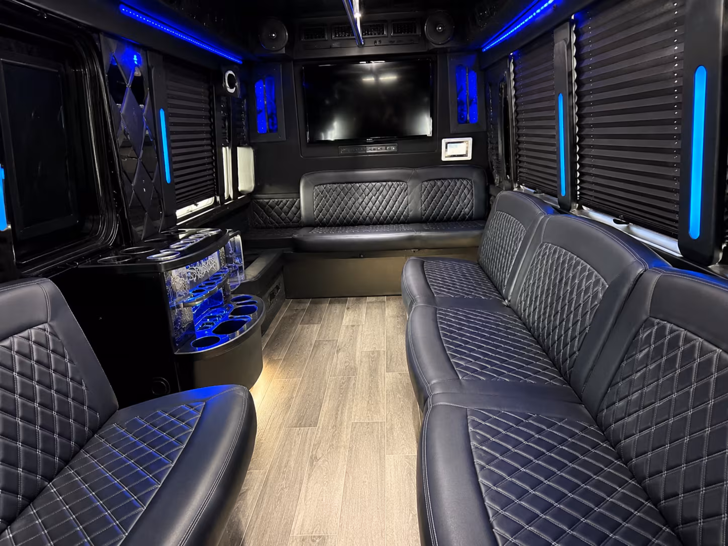 Cambridge Birthday, Sweet 16, & Quinceañera Party Bus Rentals